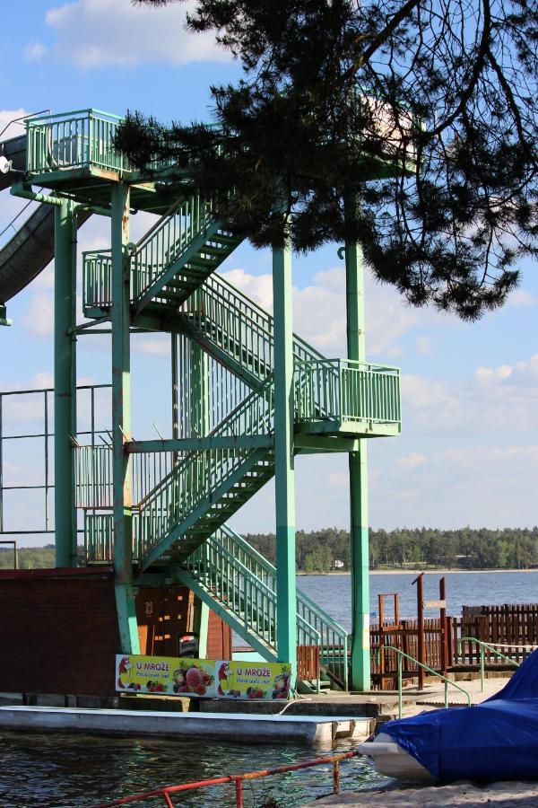 Jezerni Apartman S Terasou A Saunou V Lakepark Residence Doksy  Luaran gambar